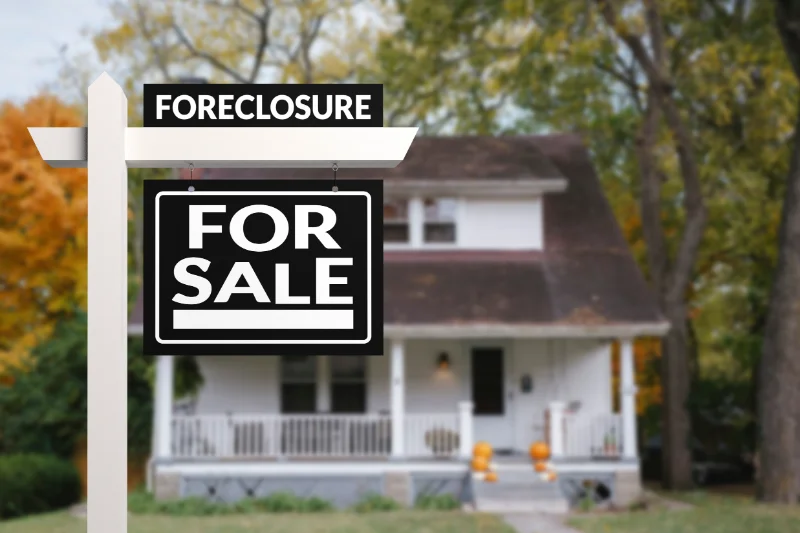 5-Things-to-Consider-Before-Buying-a-Foreclosed-Home